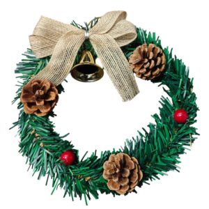 Coronita decorativa pentru Craciun, cu fundita, clopotel, conuri de pin si merisoare